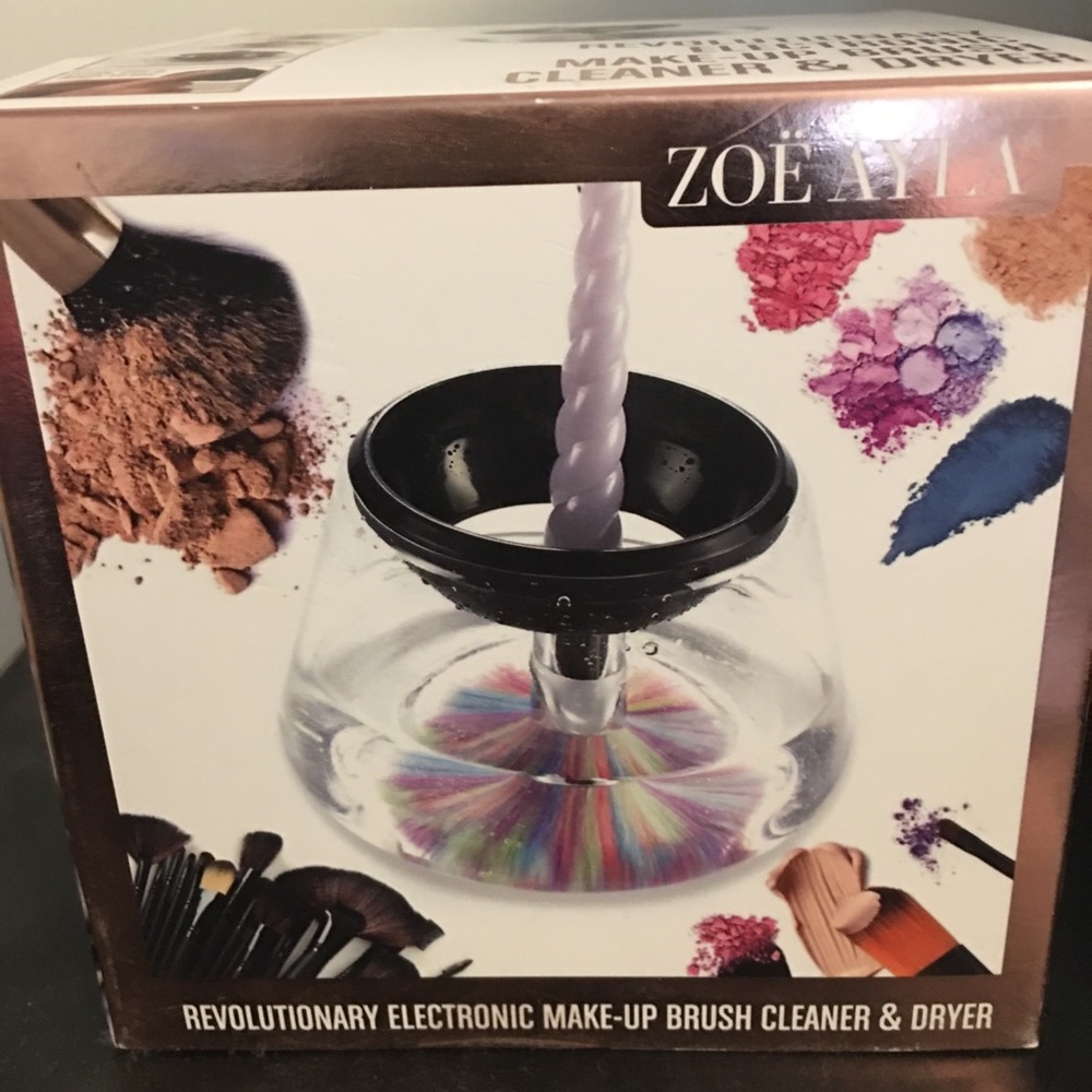 Makeup brush cleaner